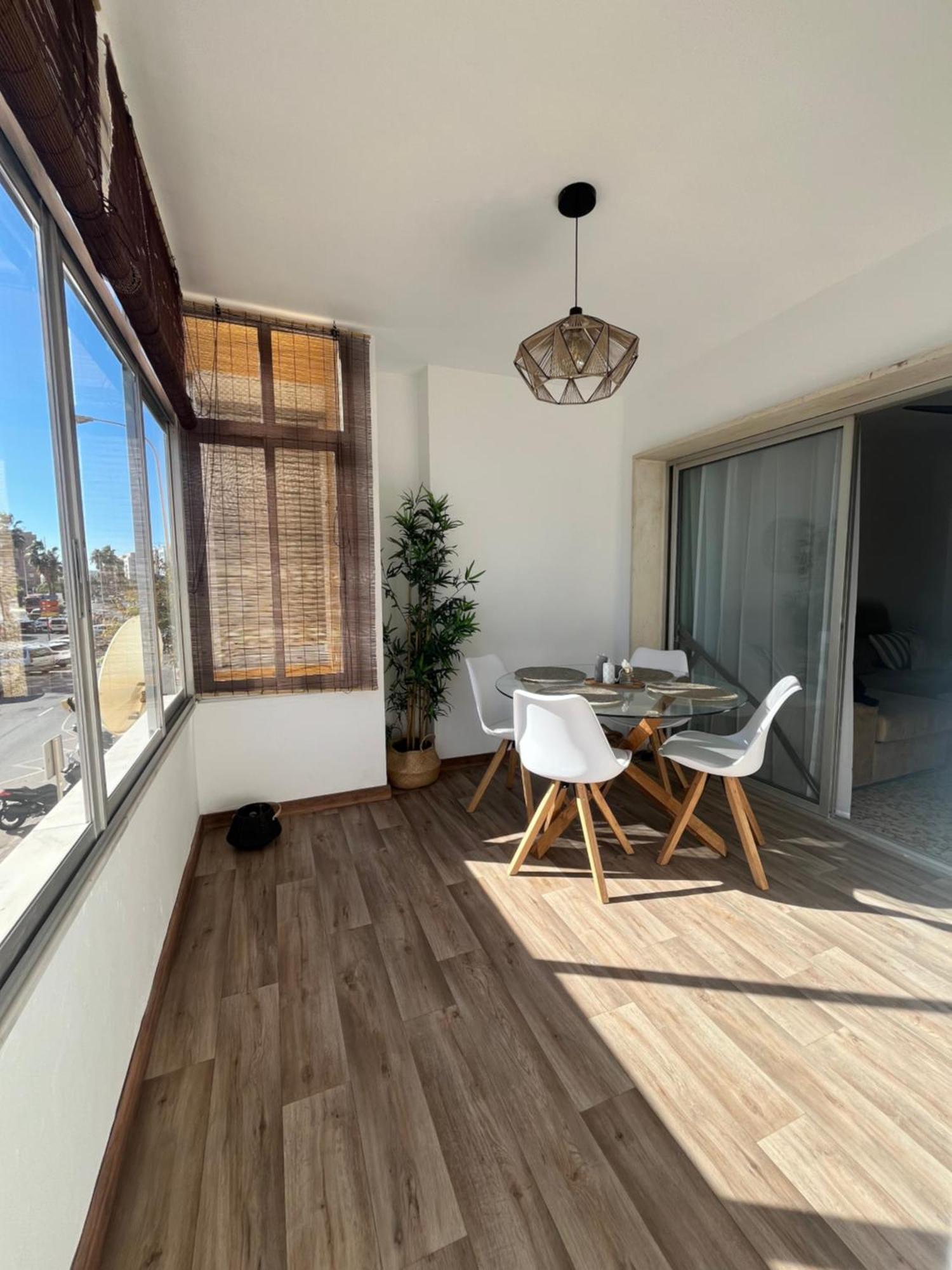 Love Rent4 Malaga Huelin Exterior foto