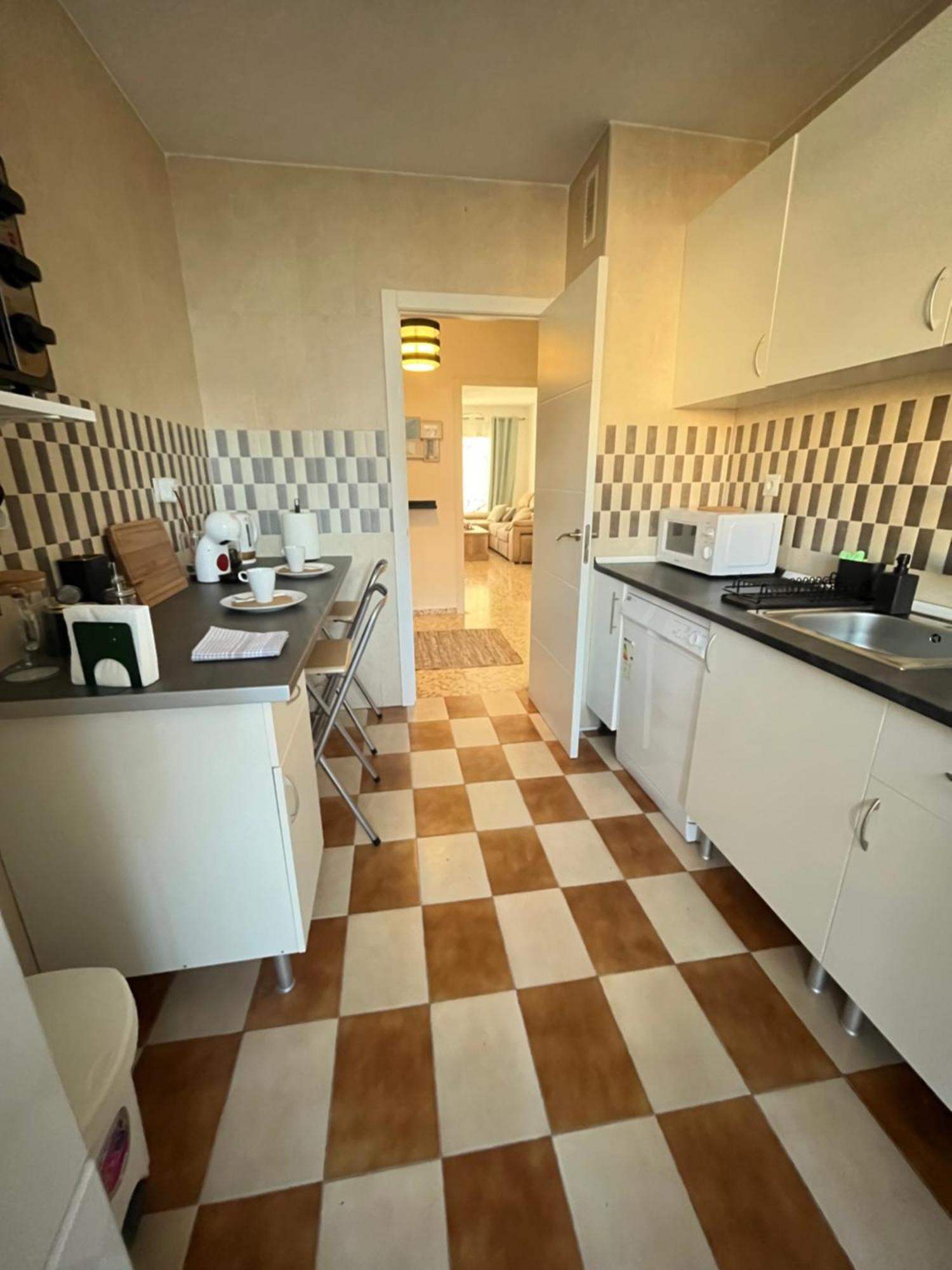 Love Rent4 Malaga Huelin Exterior foto