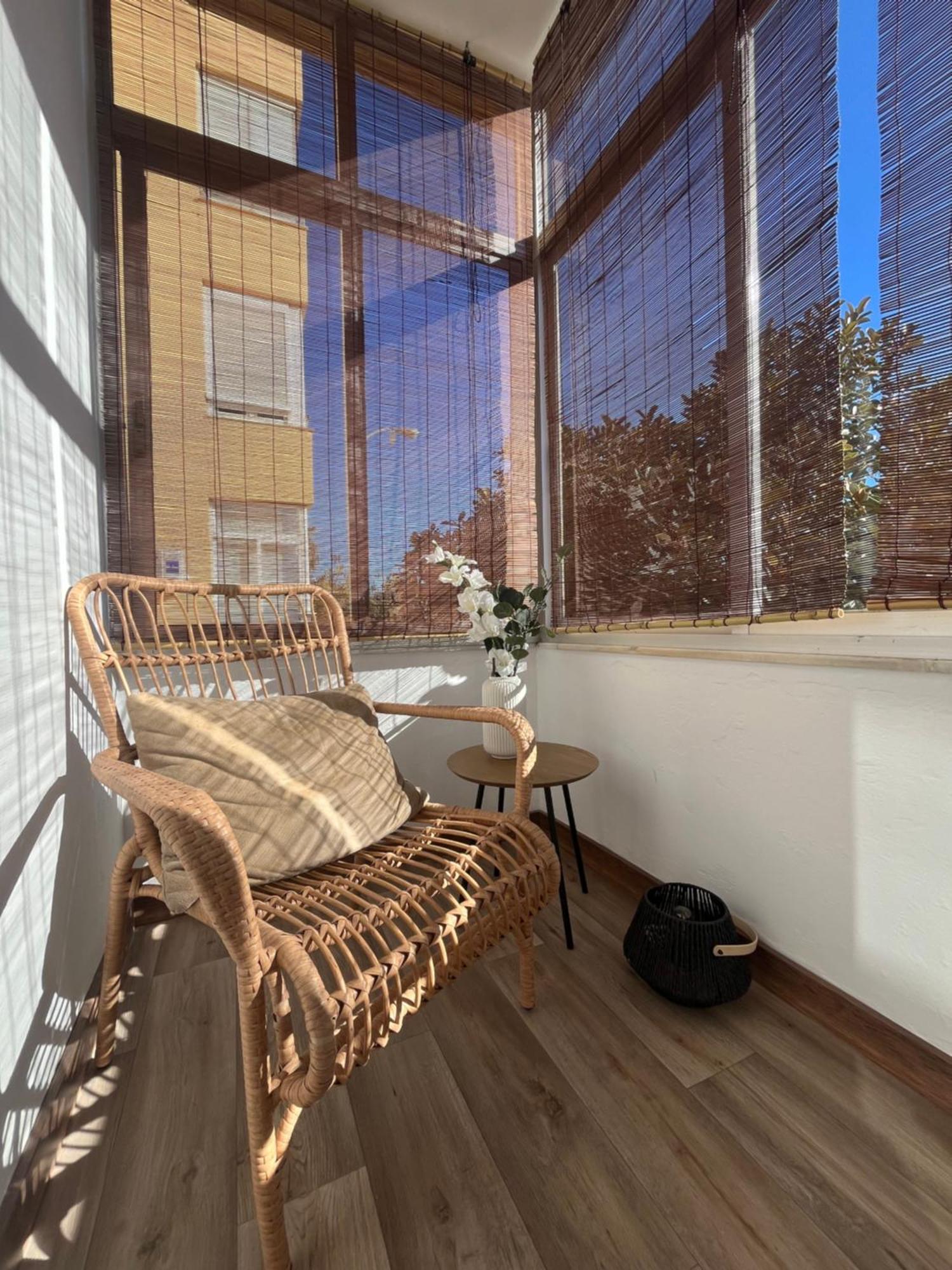 Love Rent4 Malaga Huelin Exterior foto